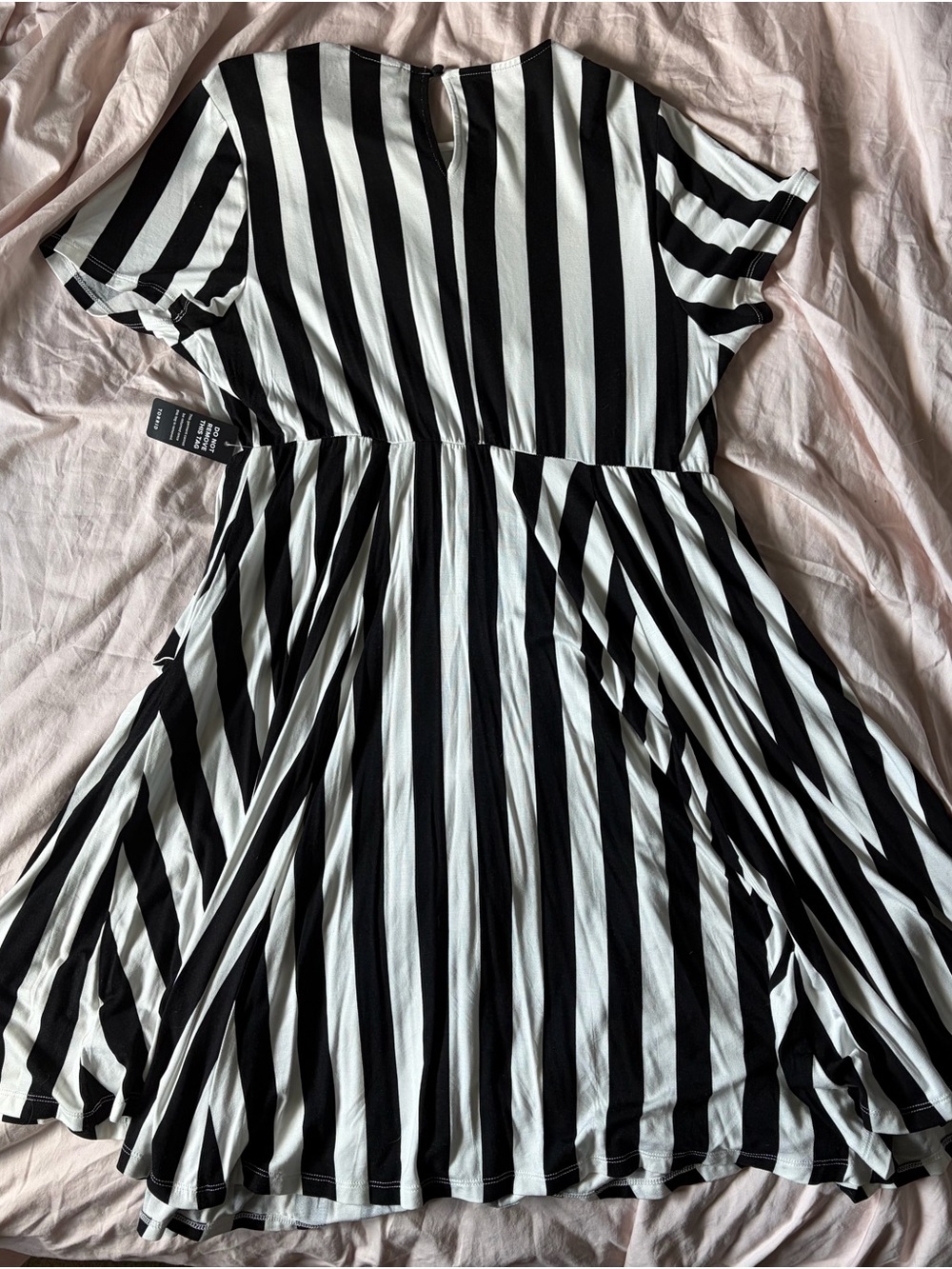 Size 1x Torrid Halloween Skater Dress Beetlejuice - Picture 2 of 2